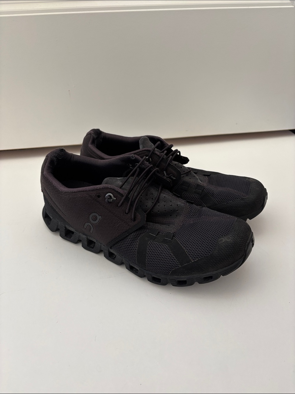 On Cloud 5 Black Running Walking Sneakers Shoes Women’s Size 8 - Picture 2 of 9